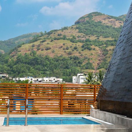 Saffronstays Urja, Lonavala - Private Villa With 2 Pools, Spa Room, Private Elevator & Waterfall Extérieur photo